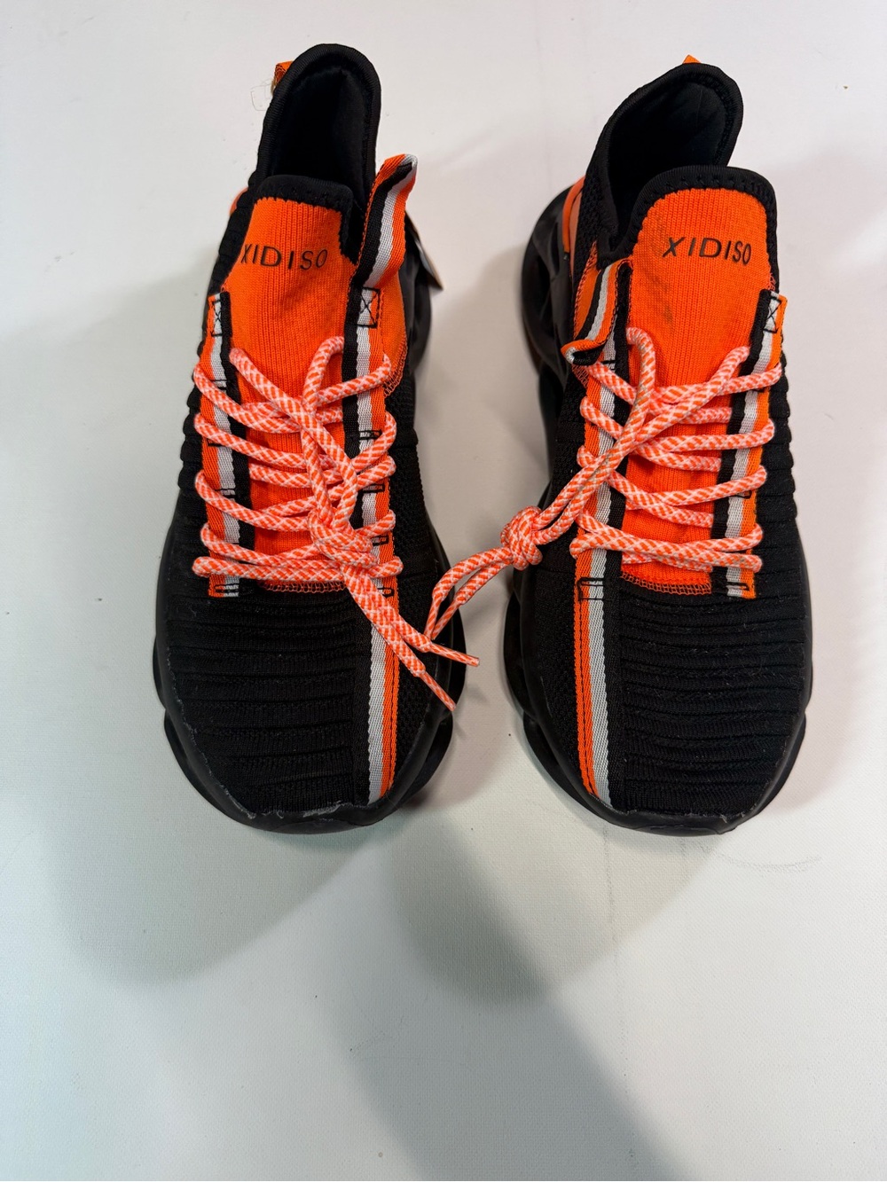 Source Unknown Black & Orange Athletic Sneakers